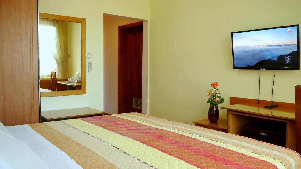 Kruja Hotel تيرانا المظهر الخارجي الصورة